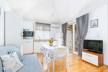 Lejligheder ved havet Razanj, Rogoznica - 12733