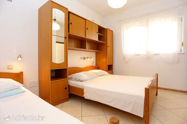 Apartmani s parkingom Seget Vranjica, Trogir - 12760