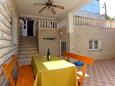 Seget Vranjica, Terraza en alojamiento de tipo apartment, WiFi.