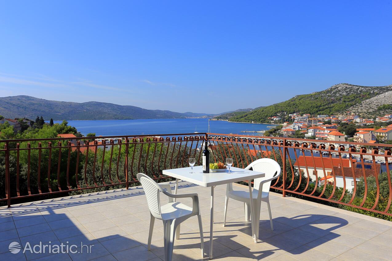 Apartamente cu parcare Seget Vranjica, Trogir - 12760