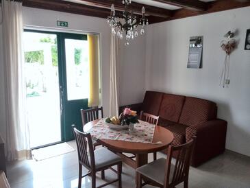 Apartments and rooms with a swimming pool Kampor, Rab - 12773