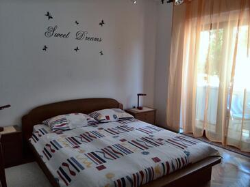 Lejligheder og værelser med pool Kampor, Rab - 12773