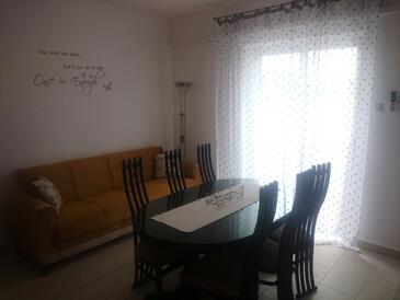 Apartments and rooms with a swimming pool Kampor, Rab - 12773