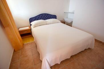 Familieleiligheter ved sjøen Cove Rapak, Hvar - 12779