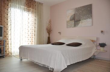 Ferienwohnungen mit Parkplatz Omisalj, Krk - 12793