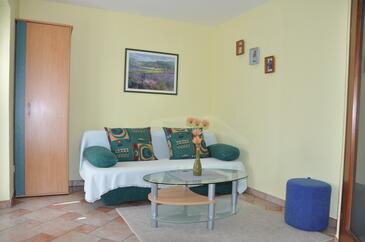 Ferienwohnungen mit Parkplatz Omisalj, Krk - 12793