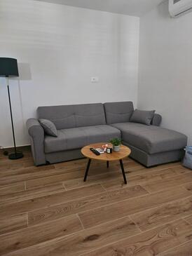 Zavala, Camera de zi în unitate de cazare tip apartment, aer condiționat disponibil şi WiFi.