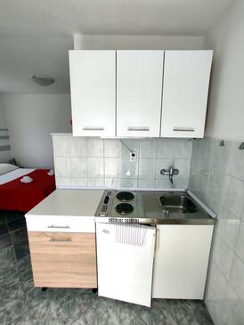 Apartments with parking space Slatine, Čiovo - 12811