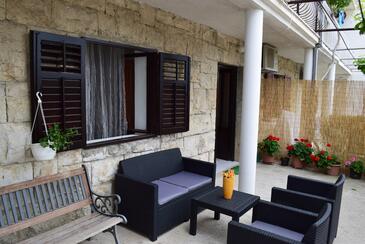 Apartments with parking space Split - 12846