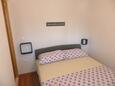 Saplunara, Bedroom in the apartment, (pet friendly) and WiFi.