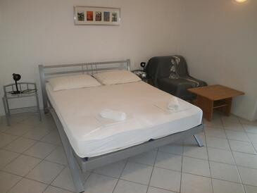 Studio with terrace Nin, North Dalmatia