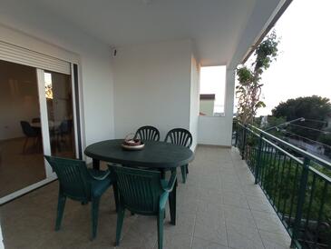 Apartments with parking space Bilo, Primošten - 12868