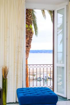 Lägenheter vid havet Kastel Luksic, Kastela - 12872