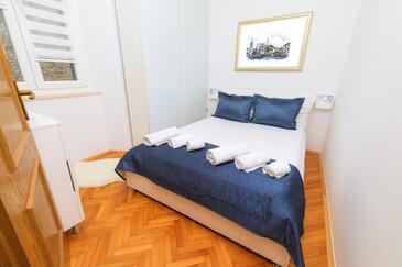 Lägenheter vid havet Kastel Luksic, Kastela - 12872