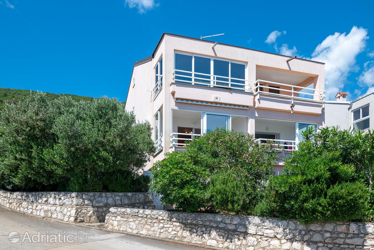 Objekt - Apartmány s parkovištěm Ravni, Labin