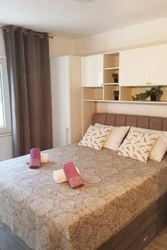 Apartmaji s parkingom Lokva Rogoznica, Omiš - 12906