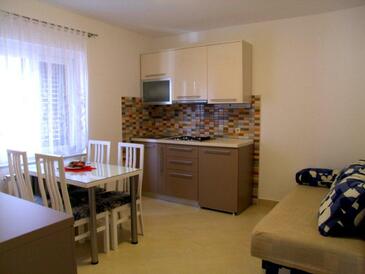 Apartamentos com terraço Baška Voda, Dalmácia Central