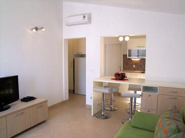 Apartamentos com terraço Baška Voda, Dalmácia Central
