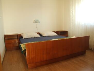 Апартаменти біля моря Мандре - Mandre, Паг - Pag - 12969