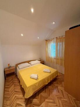 Appartamenti con parcheggio Bol, Brazza - Brač - 12980