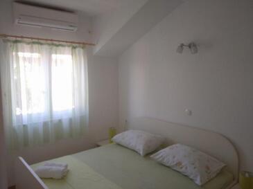 Apartamentos con parking Bol, Brac - 12980
