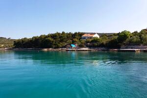 Secluded fisherman's cottage Cove Žinčena, Pašman - 12982