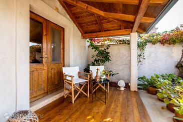 Apartmaji in sobe s parkingom Loborika, Pula - 12983