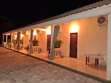 Appartamenti con parcheggio Brevilacqua - Privlaka, Zara - Zadar - 12985