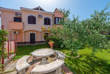 Apartments with parking space Privlaka, Zadar - 12989