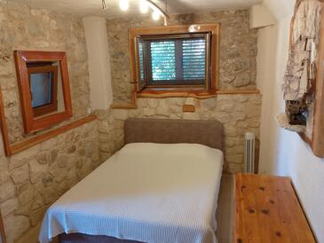 Secluded fisherman's cottage Cove Tvrdni Dolac, Hvar - 13018