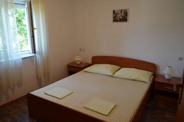 Apartments with parking space Lun, Pag - 13022