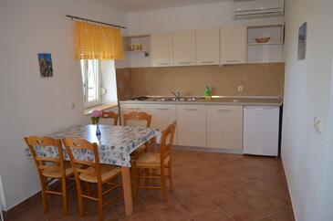 Apartments with parking space Lun, Pag - 13022