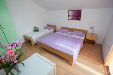 Apartamente şi camere cu parcare Tucepi, Makarska - 13056