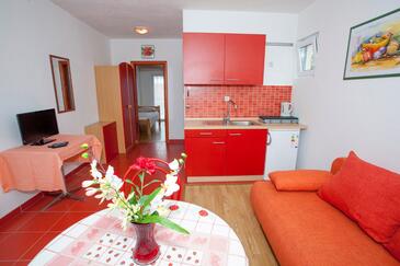 Apartamente şi camere cu parcare Tucepi, Makarska - 13056