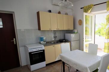 Leiligheter og rom med parkering Pag - 13060