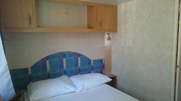 Family-friendly apartments with swimming pool Novalja, Pag - 13090