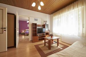 One bedroom apartment Trogir (A-13102-a)