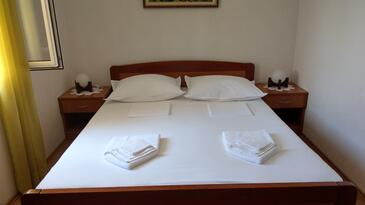 Apartments by the sea Bol, Brač - 13121