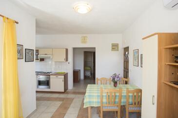 Apartmanok parkolóhellyel Maslinica (Solta) - 13135