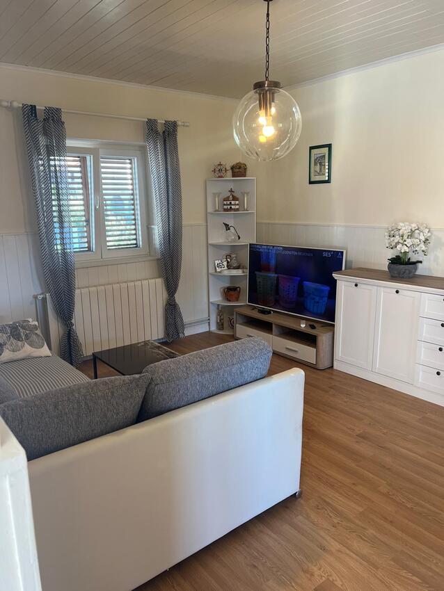 Apartmaji s parkingom Supetar, Brač - 13165