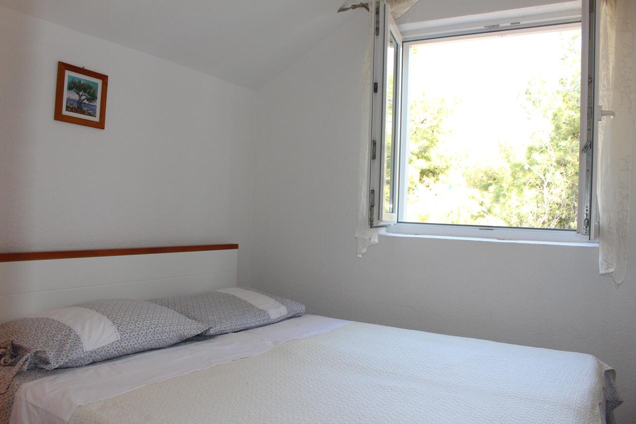 A-13176-a - Private accommodation - Apartments by the sea Sveta Nedilja, Hvar