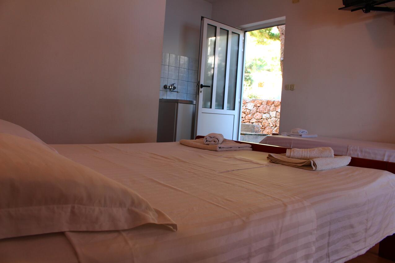 AS-13176-b - Private accommodation - Apartments by the sea Sveta Nedilja, Hvar