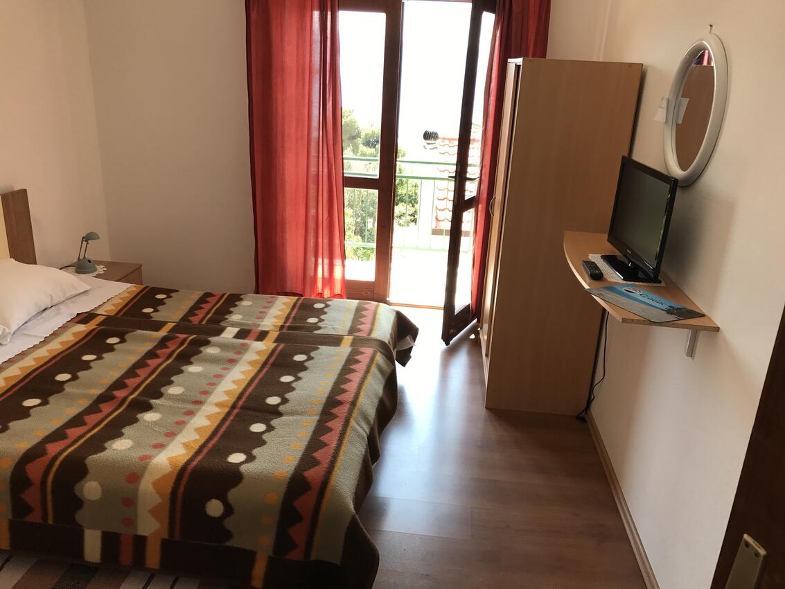 Ferienwohnungen und Zimmer am Meer Gradac, Makarska - 13179