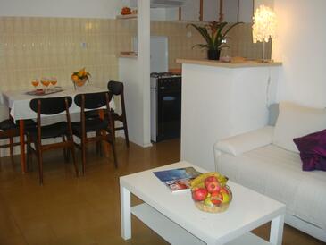 Lejlighedens parkeringsplads Supetar, Brac - 13180