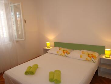 Apartmaji s parkingom Supetar, Brač - 13180