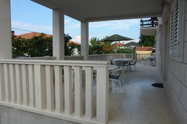 Ferienwohnungen mit Parkplatz Supetar, Brac - 13180