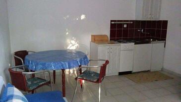 Apartments with terrace Nin, North Dalmatia