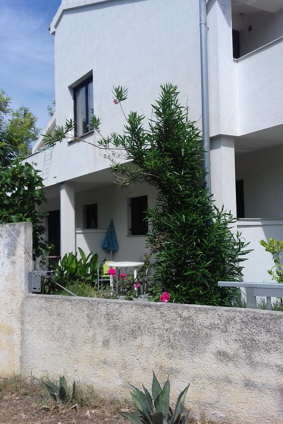 Apartments with terrace Nin, North Dalmatia