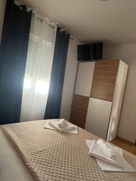 Ferienwohnungen mit Parkplatz Gradac, Makarska - 13196