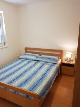 Apartments with parking space Zaton, Zadar - 13213